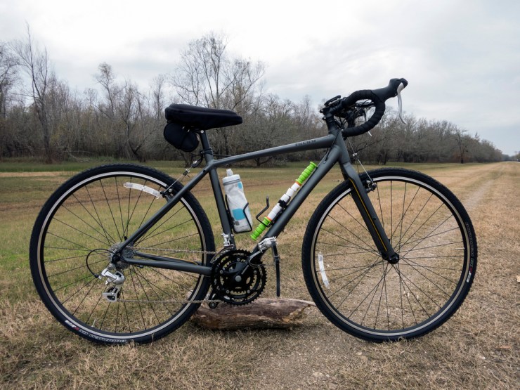 Annie's bike. Specialized Tricross. The thing strapped to her downtube is "The Stick", which is a muscle roller she used for when her knee hurts.