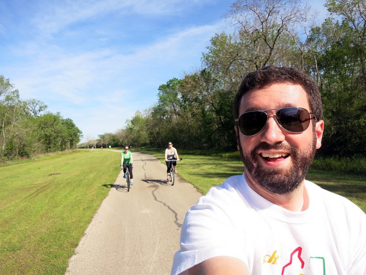 Look! I took this picture while riding AND not wearing a helmet. AND I SURVIVED.