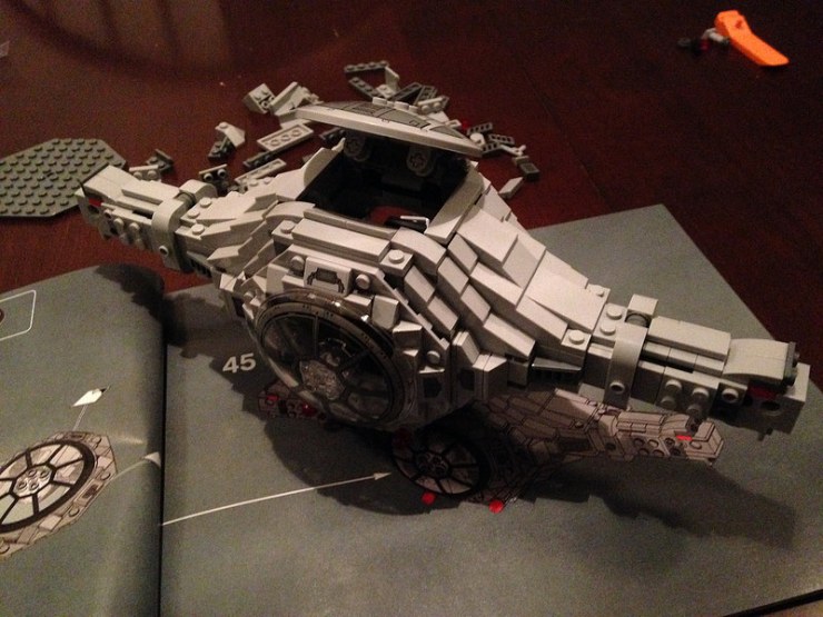 Now the cockpit window has been attached and the entry cap as well. It does lift up easily (pictured) should you want to put the pilot minifig inside.