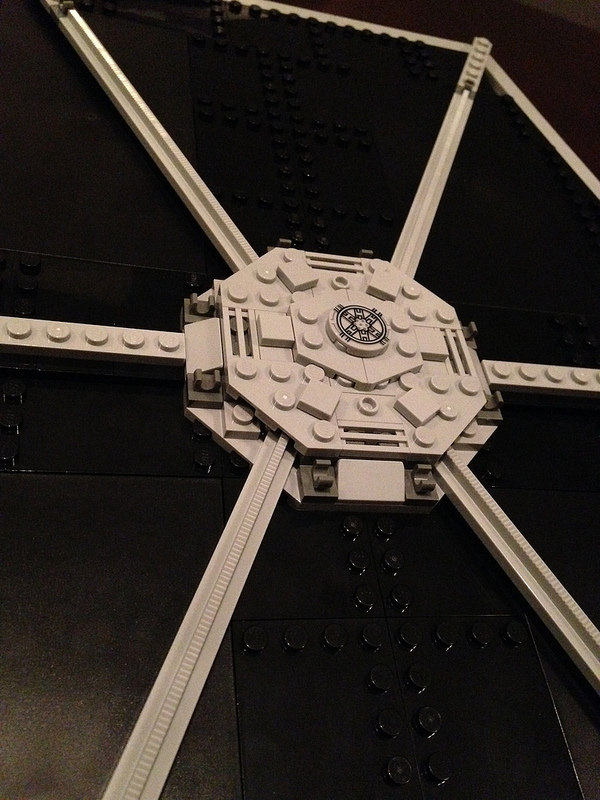 Here's an up close look at the outside center of the panels on the Fighter. Looks great!